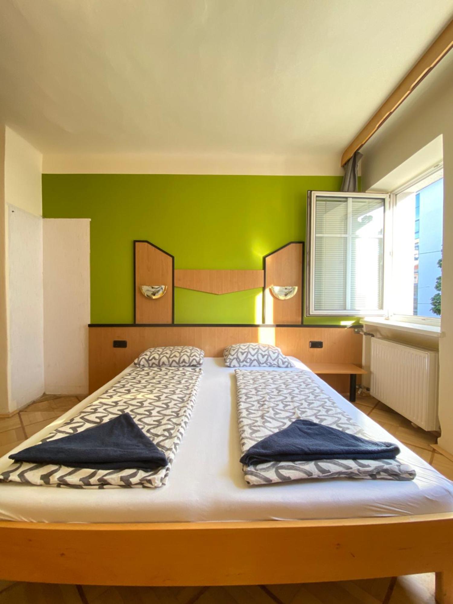 Affordable Central Rooms, 10-Min To Lugner City Viena Exterior foto