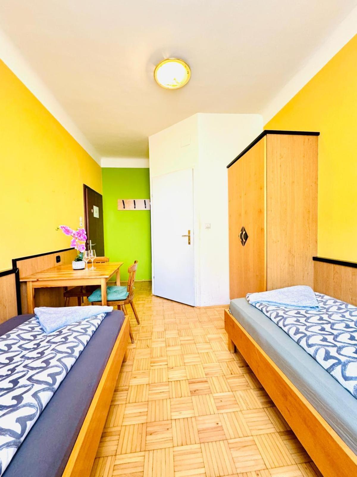 Affordable Central Rooms, 10-Min To Lugner City Viena Exterior foto