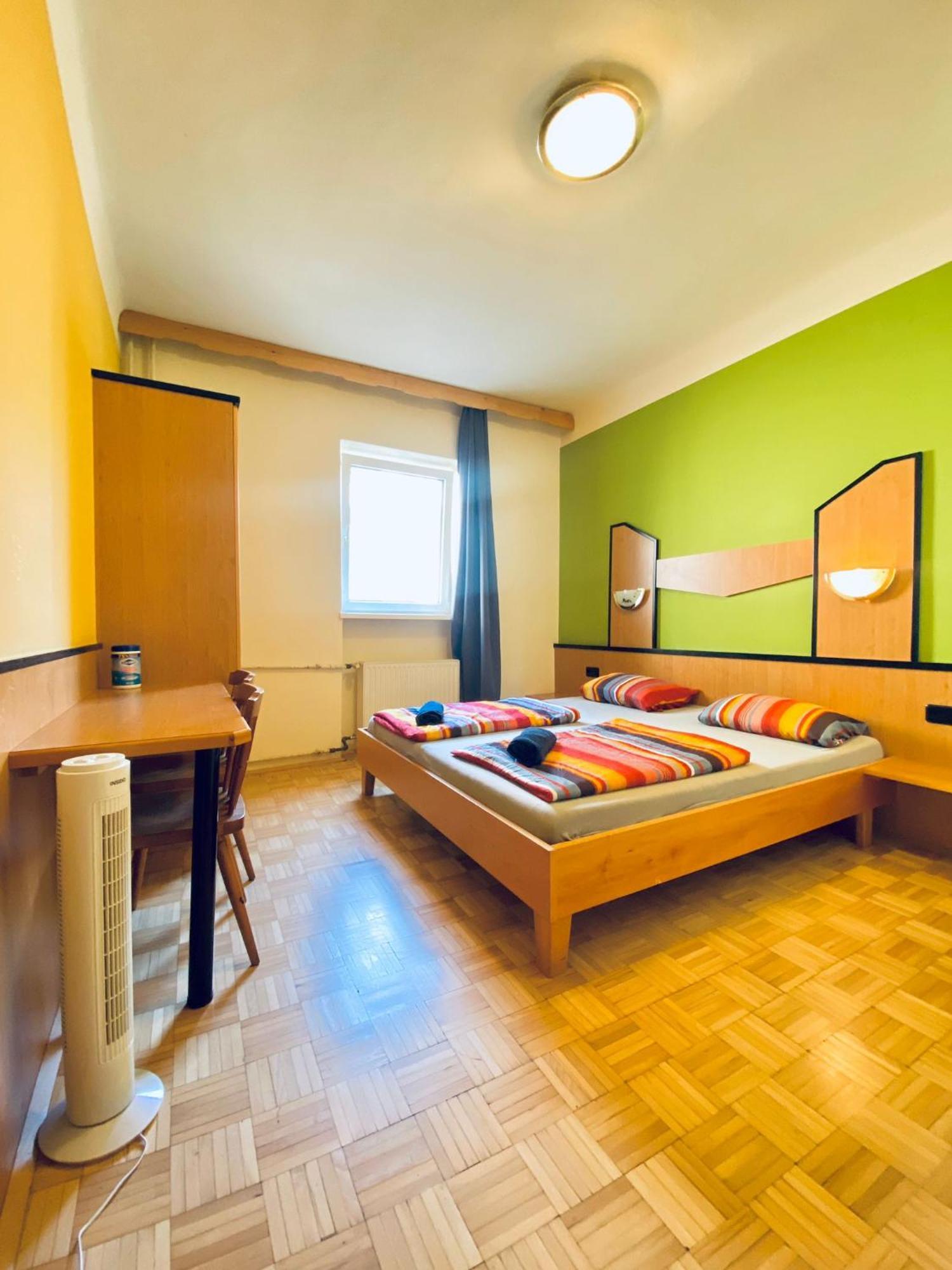 Affordable Central Rooms, 10-Min To Lugner City Viena Exterior foto